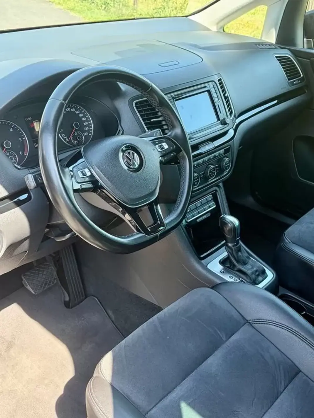 Volkswagen Sharan 2016 - 24900 EUR, 160555 km - AUTO.MOTO.pt - 160555km - foto 5 de 24