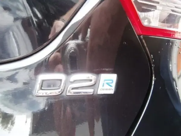 Volvo V40 2017 - 16800 EUR, 170641 km - AUTO.MOTO.pt - 170641km - foto 10 de 41