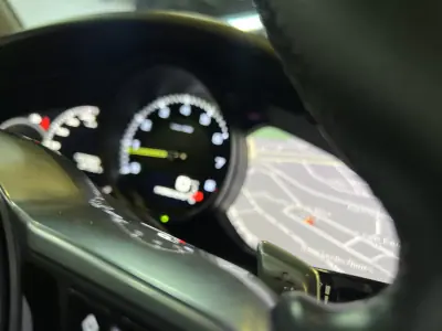 Porsche Panamera Sport Turismo 2020 - 74990 EUR, 120000 km - AUTO.MOTO.pt - 120000km - foto 46 de 56