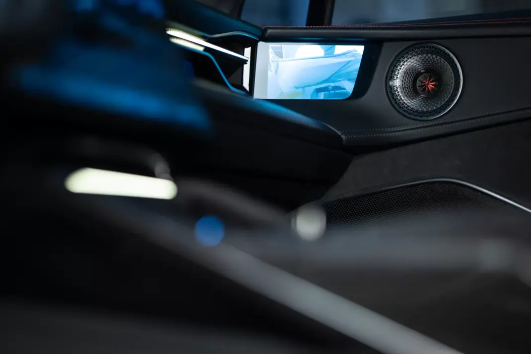 Lotus Eletre 2023 - 110000 EUR, 34626 km - AUTO.MOTO.pt - 34626km - foto 21 de 32