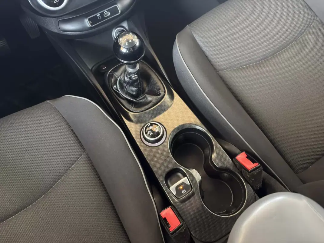 Fiat 500X 2015 - 12500 EUR, 129217 km - AUTO.MOTO.pt - 129217km - foto 18 de 31