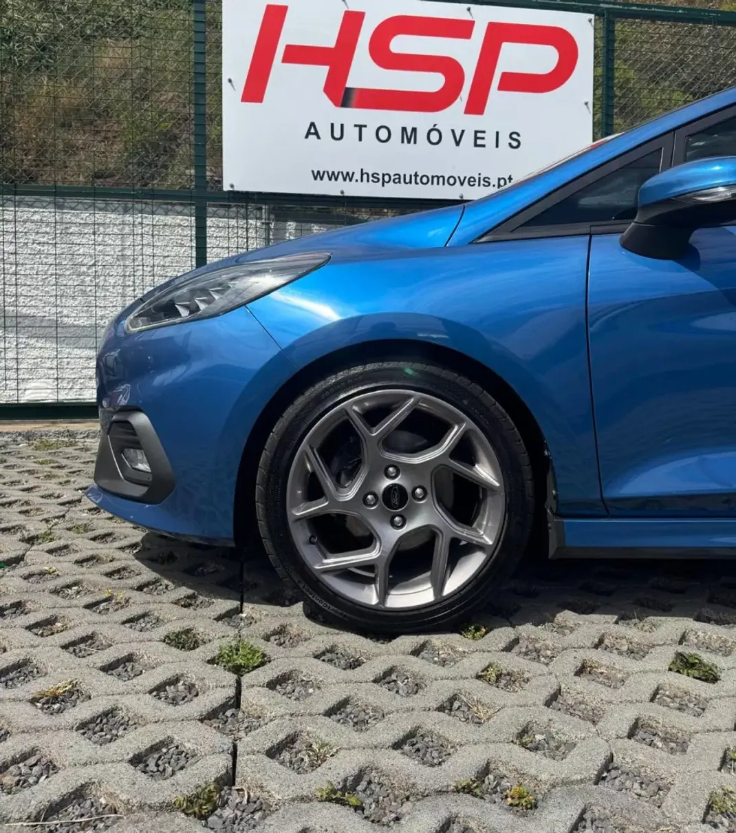 Ford Fiesta 2019 - 22990 EUR, 111300 km - AUTO.MOTO.pt - 111300km - foto 6 de 15