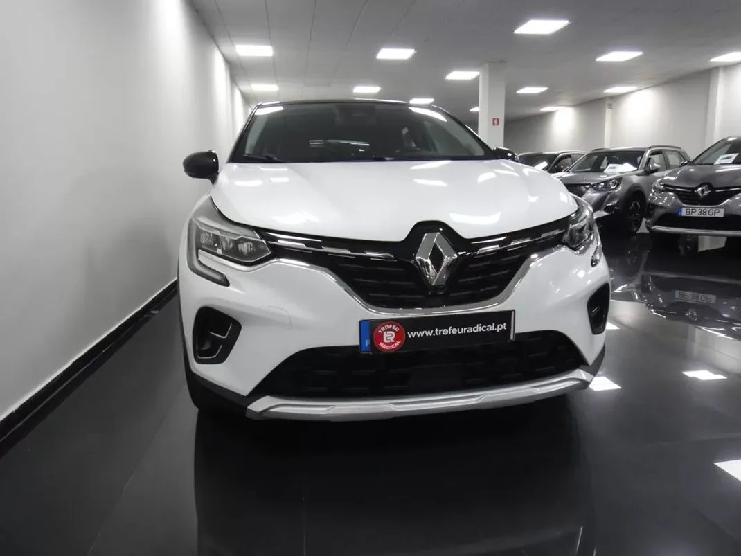 Renault Captur 2020 - 16500 EUR, 76000 km - AUTO.MOTO.pt - 76000km - foto 3 de 23