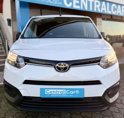 Toyota Proace 2024 - 18950 EUR, 28000 km - 28000km - foto 3 de 19