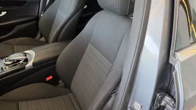 Mercedes-Benz C 180 2017 - 19900 EUR, 83139 km - AUTO.MOTO.pt - 83139km - foto 33 de 53