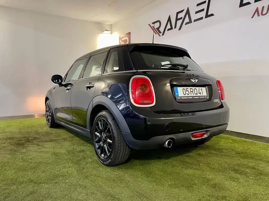 MINI 5 Portas 2016 - 12500 EUR, 146000 km - AUTO.MOTO.pt - 146000km - foto 5 de 32