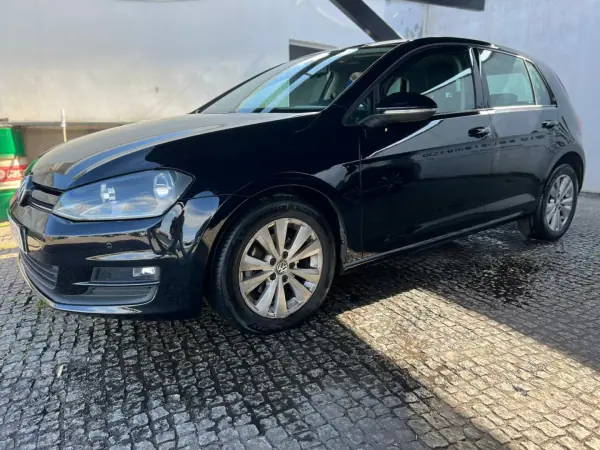 Volkswagen Golf 2015 - 8500 EUR, 318550 km - AUTO.MOTO.pt - 318550km - foto 2 de 12