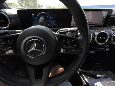 Mercedes-Benz CLA 180 2020 - 18989 EUR, 136000 km - AUTO.MOTO.pt - 136000km - foto 8 de 8