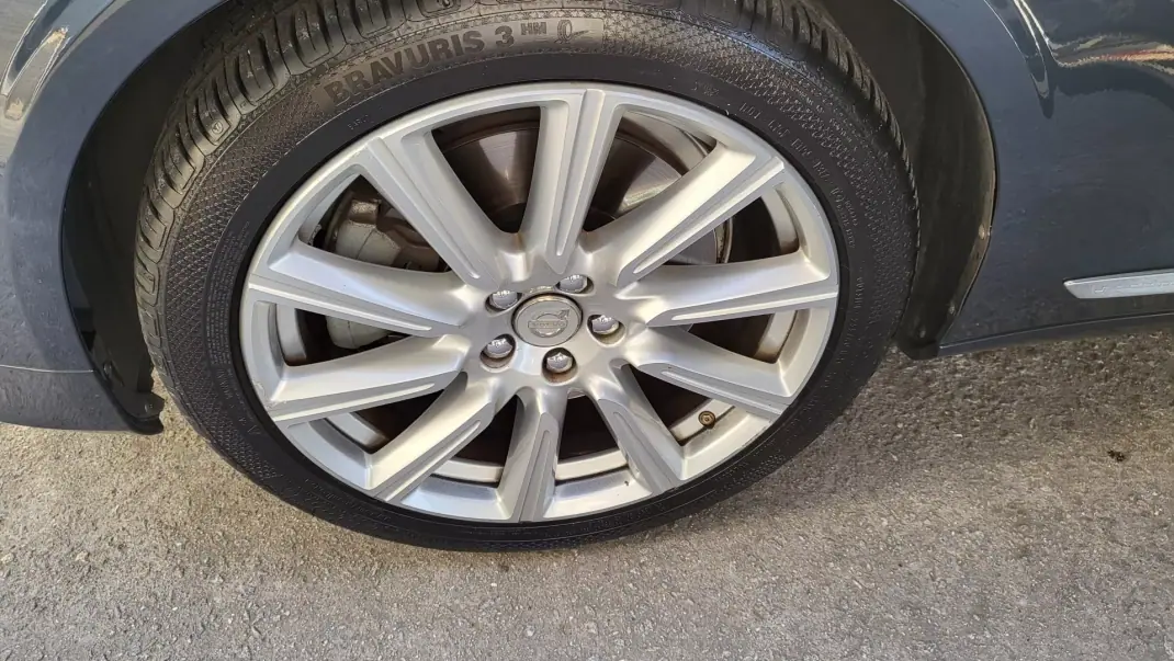 Volvo S90 2017 - 16900 EUR, 292100 km - 292100km - foto 26 de 44