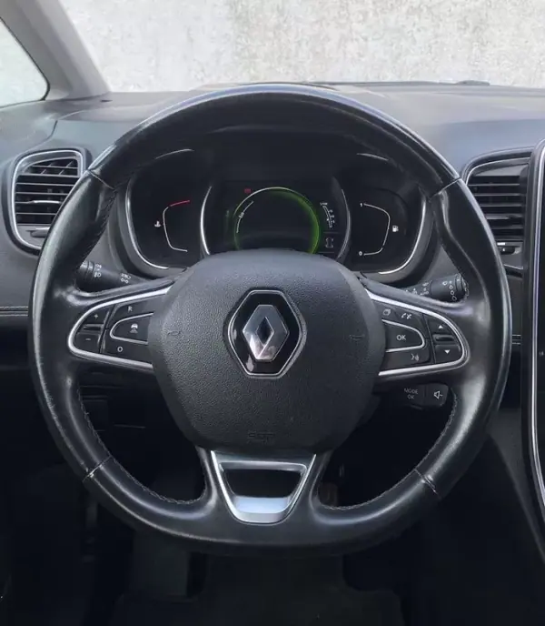 Renault Scénic 2019 - 16900 EUR, 71000 km - AUTO.MOTO.pt - 71000km - foto 16 de 19