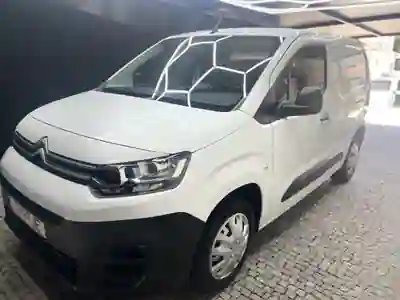 Citroën Berlingo 1.5 Bluehdi M 102cv 2020 - 11900 EUR, 155500 km - AUTO.MOTO.pt - 155500km - foto 3 de 15