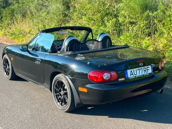 Mazda MX-5 2003 - 12750 EUR, 160000 km - AUTO.MOTO.pt - 160000km - foto 3 de 7