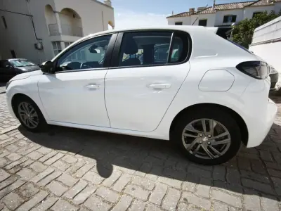 Peugeot 208 2022 - 13900 EUR, 66550 km - AUTO.MOTO.pt - 66550km - foto 4 de 14