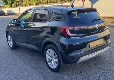 Renault Captur 2023 - 13990 EUR, 147600 km - foto 5 de 19