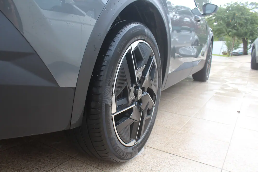 Peugeot 408 2025 - 31500 EUR, 20127 km - 20127km - foto 4 de 13