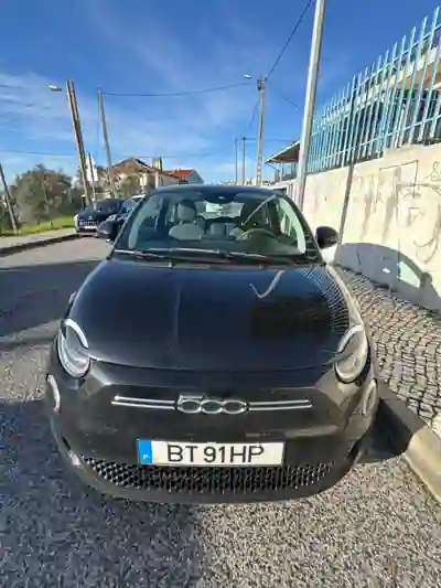 Fiat 500e 2023 - 12999 EUR, 18509 km - AUTO.MOTO.pt - 18509km - foto 2 de 5