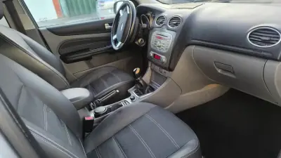 Ford Focus SW 2009 - 5500 EUR, 226000 km - AUTO.MOTO.pt - 226000km - foto 4 de 16
