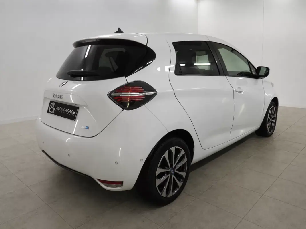 Renault Zoe 2020 - 13990 EUR, 129326 km - AUTO.MOTO.pt - 129326km - foto 2 de 5