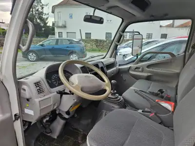 Toyota DYNA 150 2007 - 15999 EUR, 299000 km - AUTO.MOTO.pt - 299000km - foto 6 de 7