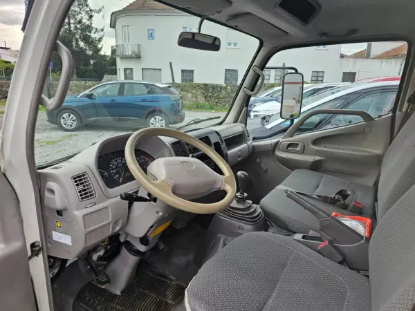 Toyota DYNA 150 2007 - 15999 EUR, 299000 km - 299000km - foto 6 de 7