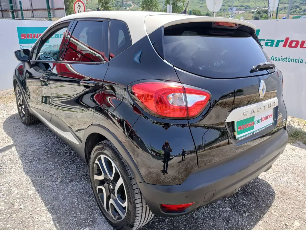Renault Captur 2013 - 9950 EUR, 157174 km - AUTO.MOTO.pt - 157174km - foto 11 de 25