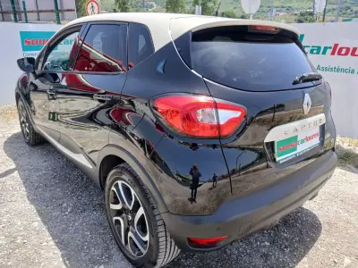 Renault Captur 2013 - 9950 EUR, 157174 km - AUTO.MOTO.pt - 157174km - foto 11 de 25