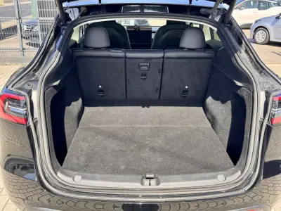 Tesla Model Y 2023 - 32990 EUR, 130000 km - 130000km - foto 18 de 18
