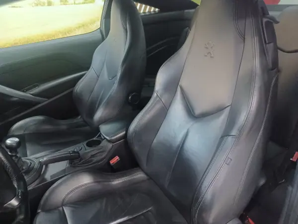 Peugeot RCZ 2010 - 11890 EUR, 102545 km - AUTO.MOTO.pt - 102545km - foto 19 de 37