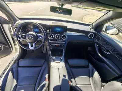 Mercedes-Benz GLC 300 2020 - 43500 EUR, 143000 km - AUTO.MOTO.pt - 143000km - foto 29 de 32