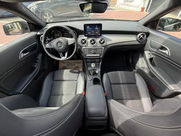 Mercedes-Benz CLA 180 2016 - 17990 EUR, 199000 km - AUTO.MOTO.pt - 199000km - foto 21 de 40