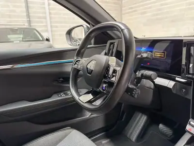 Renault Mégane E-Tech 2023 - 26950 EUR, 41550 km - AUTO.MOTO.pt - 41550km - foto 41 de 50