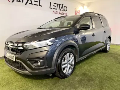 Dacia Jogger 2023 - 14950 EUR, 107000 km - AUTO.MOTO.pt - 107000km - foto 6 de 33