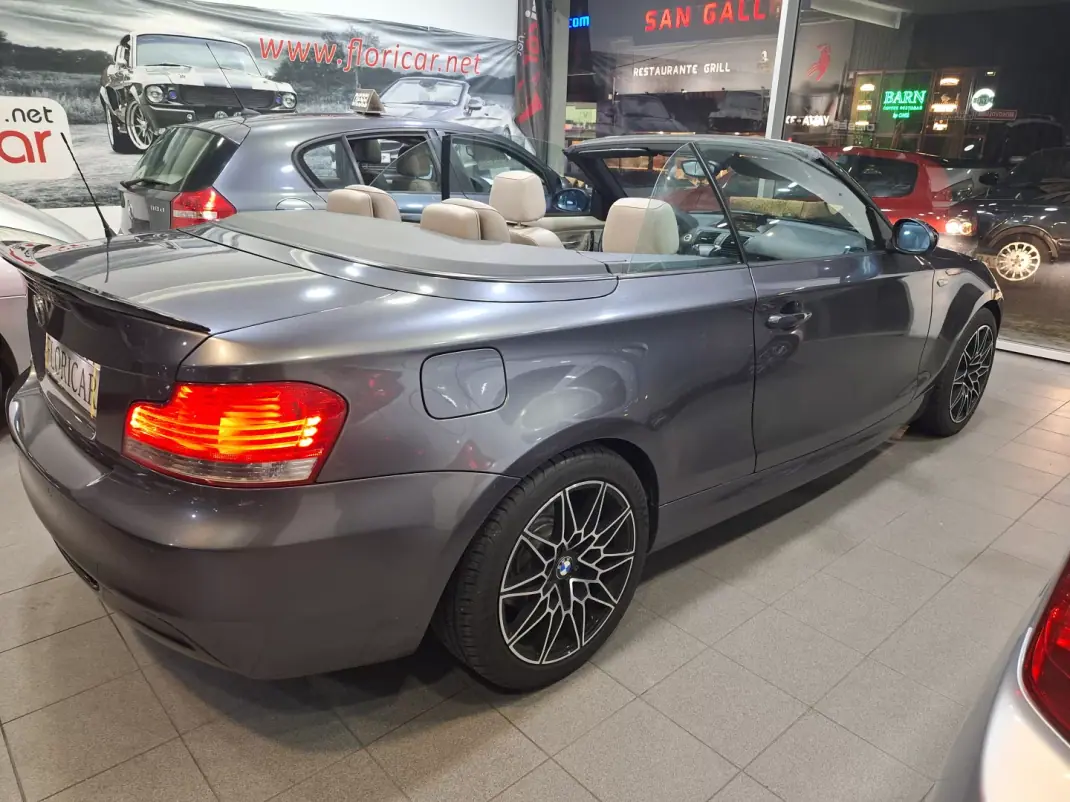 BMW 120 2008 - 11900 EUR, 213000 km - AUTO.MOTO.pt - 213000km - foto 4 de 7