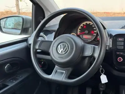 Volkswagen Up! 2016 - 8450 EUR, 35000 km - 35000km - foto 14 de 18