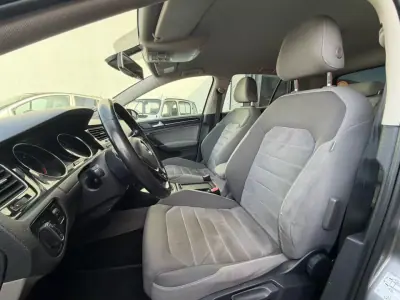 Volkswagen Golf 2014 - 15500 EUR, 143946 km - AUTO.MOTO.pt - 143946km - foto 10 de 23