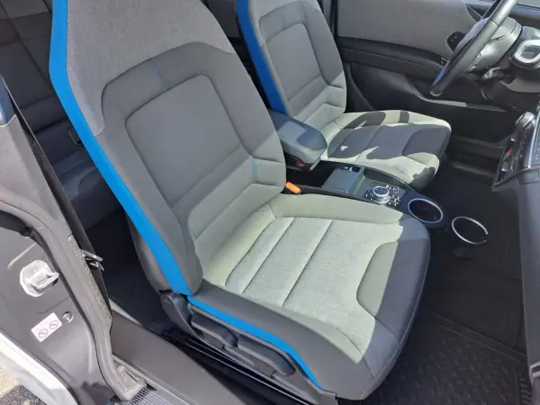 BMW i3 2019 - 28500 EUR, 89000 km - AUTO.MOTO.pt - 89000km - foto 21 de 45