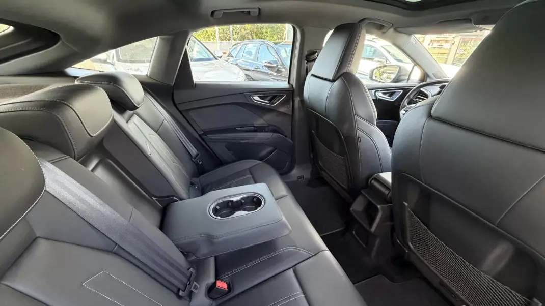 Audi Q4 Sportback e-tron 2023 - 39890 EUR, 75800 km - AUTO.MOTO.pt - 75800km - foto 31 de 31