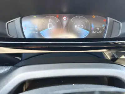 Peugeot 308 2022 - 19500 EUR, 130000 km - AUTO.MOTO.pt - 130000km - foto 26 de 37