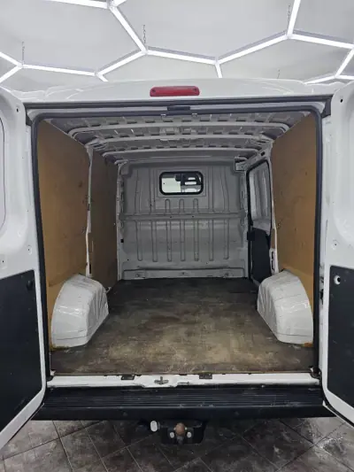 Peugeot BOXER 2.0 BlueHDi 435 L4H2 Premium 2017 - 15990 EUR, 168872 km - AUTO.MOTO.pt - 168872km - foto 30 de 30