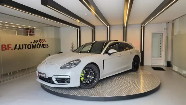 Porsche Panamera Sport Turismo 2024 - 119900 EUR, 45564 km - AUTO.MOTO.pt - 45564km - foto 2 de 63