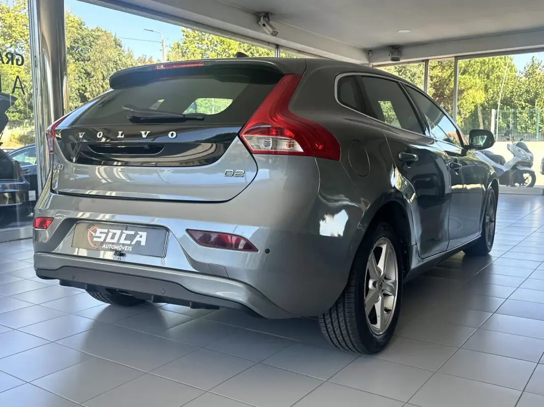Volvo V40 2014 - 9840 EUR, 209700 km - 209700km - foto 7 de 23