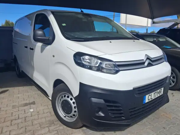 Citroën Jumpy blue hdi 2019 Diesel — 160 000 km · Faro Citroën Jumpy blue hdi 2019 Diesel