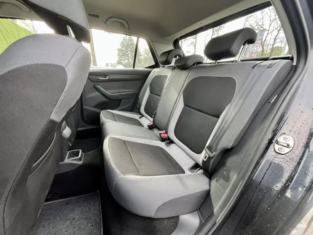 Skoda Fabia 2015 - 8900 EUR, 187000 km - AUTO.MOTO.pt - 187000km - foto 13 de 22