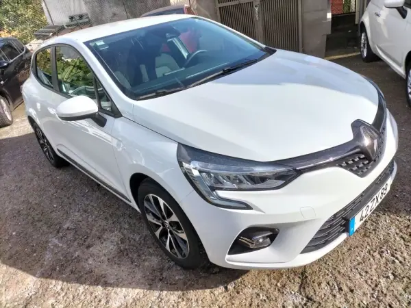 Renault Clio 2020 - 16250 EUR, 96000 km - AUTO.MOTO.pt - 96000km - foto 3 de 12