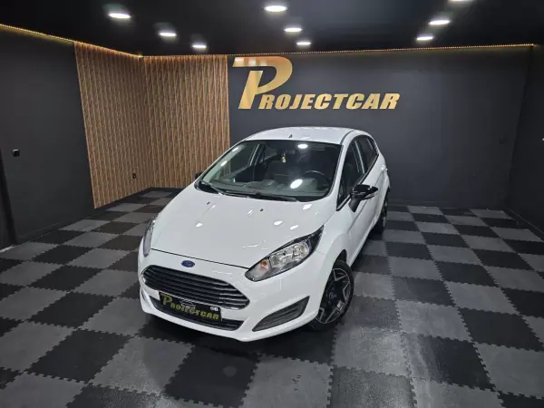 Ford Fiesta 2015 - 10750 EUR, 165000 km - AUTO.MOTO.pt - 165000km - foto 15 de 23