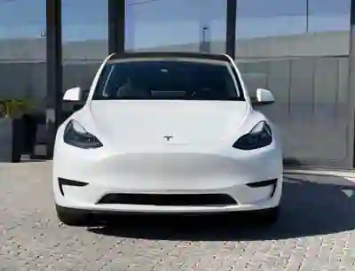 Tesla Model Y 2022 — foto 3 de 10