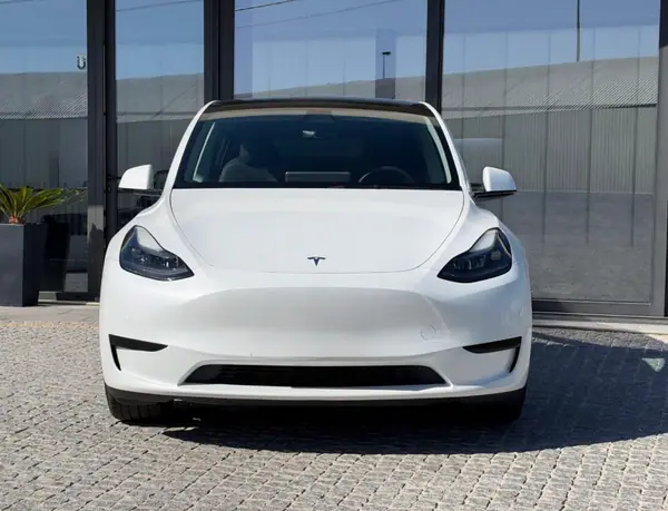 Tesla Model Y 2022 — foto 3 de 10