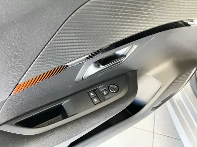 Peugeot 208 2022 - 14600 EUR, 41453 km - AUTO.MOTO.pt - 41453km - foto 17 de 22