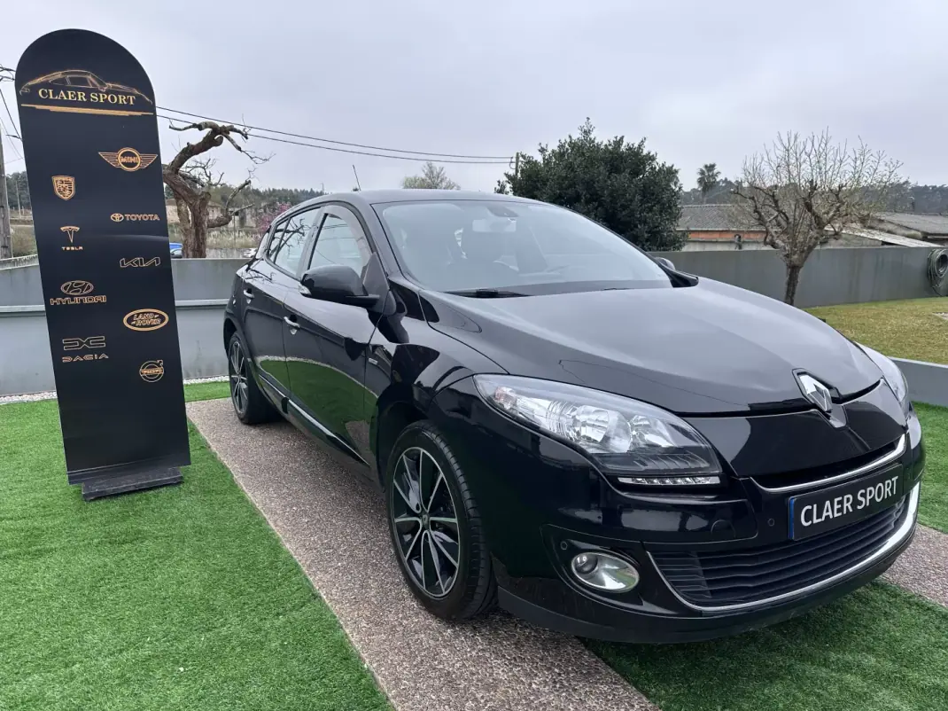 Renault Mégane 2012 - 7900 EUR, 270000 km - AUTO.MOTO.pt - 270000km - foto 1 de 36