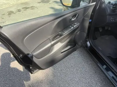 Renault Clio 2014 - 7650 EUR, 170000 km - AUTO.MOTO.pt - 170000km - foto 9 de 24